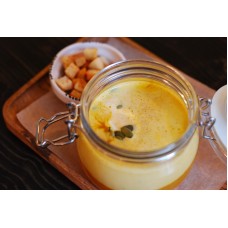 Тыквенный крем-суп с креветками и кокосовыми сливками